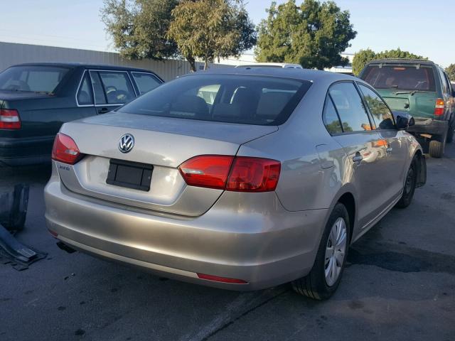 3VW2K7AJ1DM218015 - 2013 VOLKSWAGEN JETTA BASE 银色 照片 4