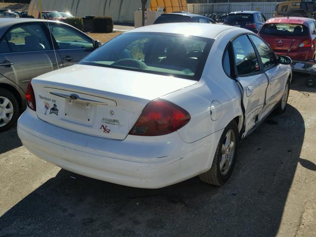 1FAFP53U4YA152442 - 2000 FORD TAURUS SE WHITE photo 4