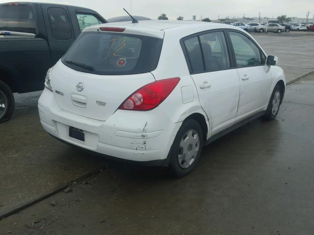 3N1BC13EX7L365220 - 2007 NISSAN VERSA S WHITE photo 4