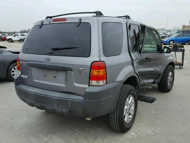 1FMYU03137KB90530 - 2007 FORD ESCAPE XLT GRAY photo 4