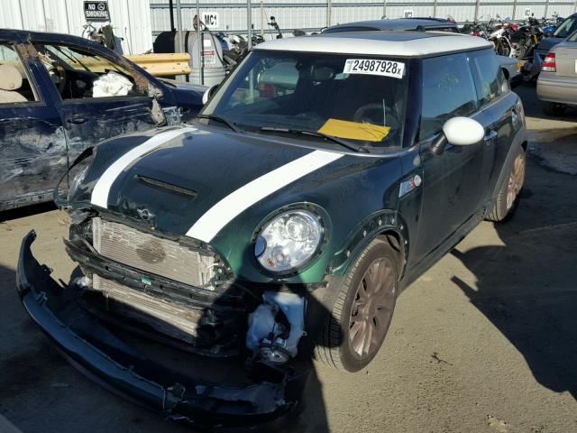 WMWSV3C52DT389485 - 2013 MINI COOPER S GREEN photo 2