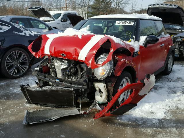 WMWSU3C51BT098024 - 2011 MINI COOPER RED photo 2