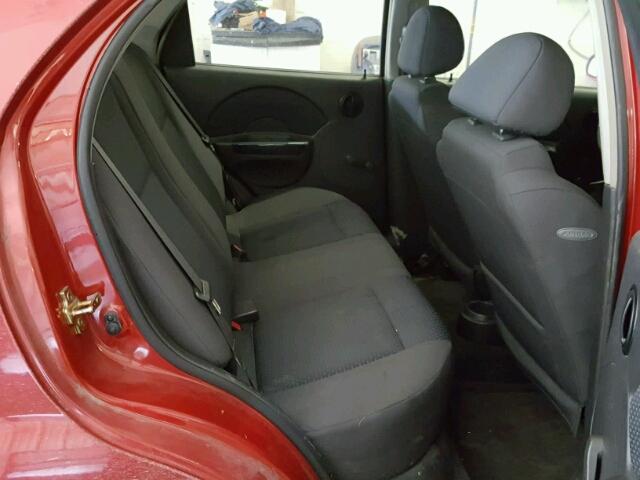 KL1TD56606B639364 - 2006 CHEVROLET AVEO BASE MAROON photo 6