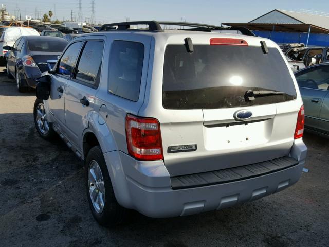 1FMCU03188KB51962 - 2008 FORD ESCAPE XLT SILVER photo 3