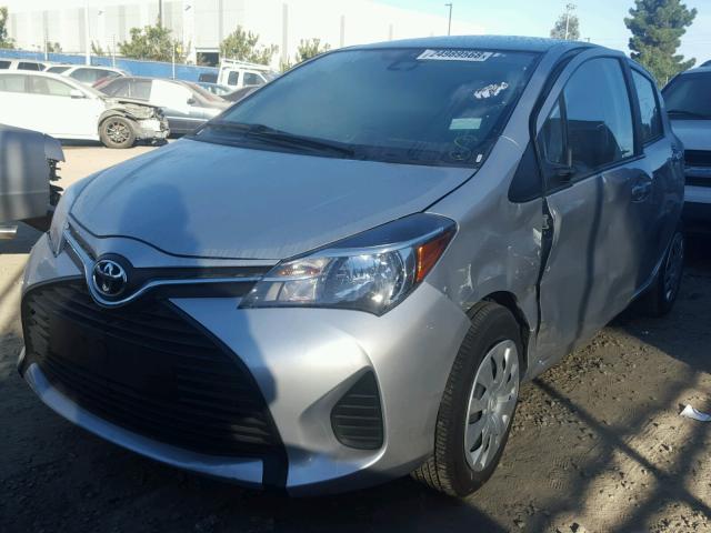 VNKKTUD32HA084539 - 2017 TOYOTA YARIS L SILVER photo 2