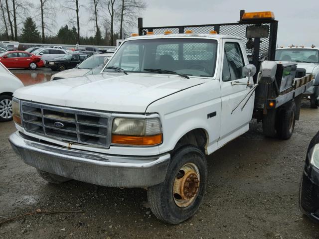 2FDLF47G5NCB08762 - 1992 FORD F SUPER DU WHITE photo 2