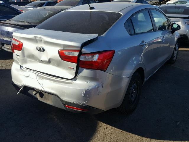 KNADM4A3XD6211566 - 2013 KIA RIO LX Արծաթագույն լուսանկար 4