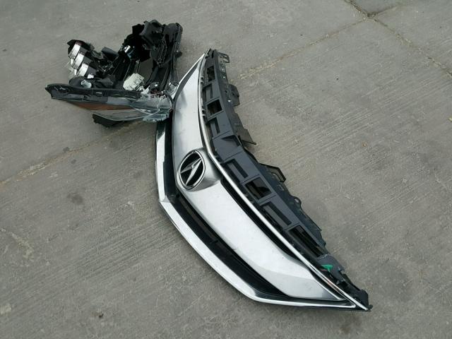 19UDE2F39HA000313 - 2017 ACURA ILX BASE WHITE photo 9