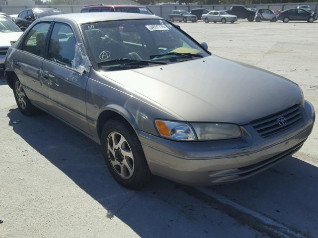 4T1BF28K3XU086301 - 1999 TOYOTA CAMRY LE BEIGE photo 1