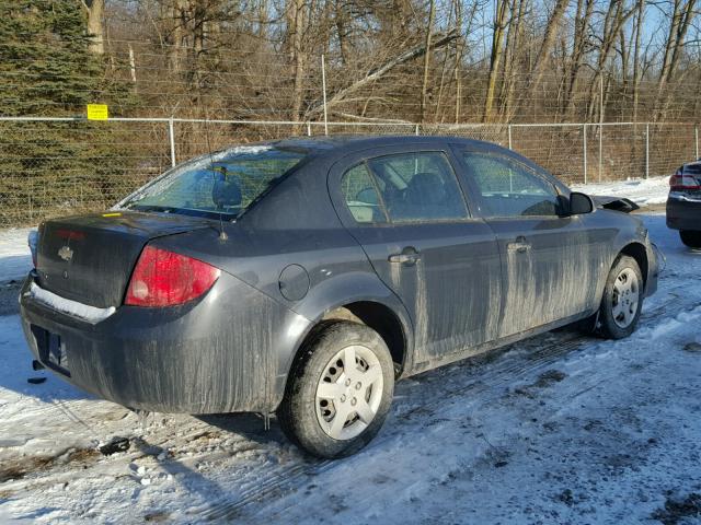 1G1AK58F887312728 - 2008 CHEVROLET COBALT LS GRAY photo 4