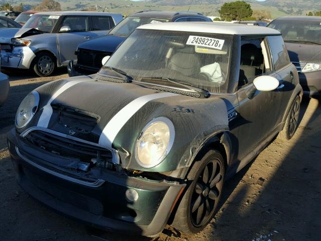 WMWRE33423TD58468 - 2003 MINI COOPER S GREEN photo 2