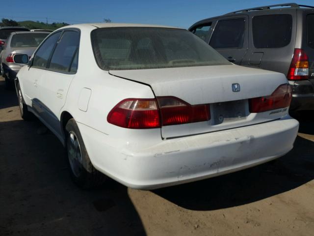 1HGCG1652YA046969 - 2000 HONDA ACCORD EX WHITE photo 3