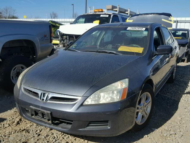 1HGCM56376A120365 - 2006 HONDA ACCORD SE GRAY photo 2