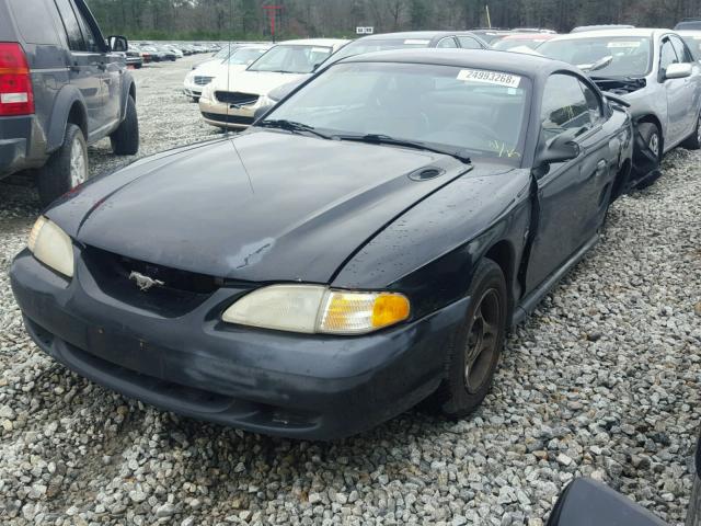 1FALP404XVF146841 - 1997 FORD MUSTANG BLACK photo 2