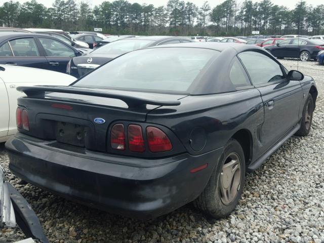 1FALP404XVF146841 - 1997 FORD MUSTANG BLACK photo 4