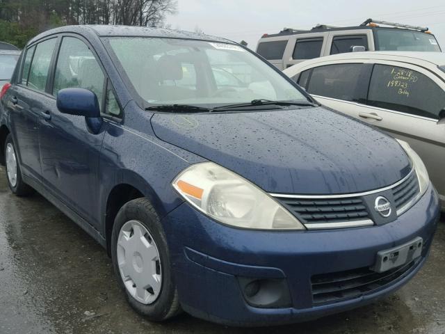 3N1BC13E37L364328 - 2007 NISSAN VERSA S BLUE photo 1