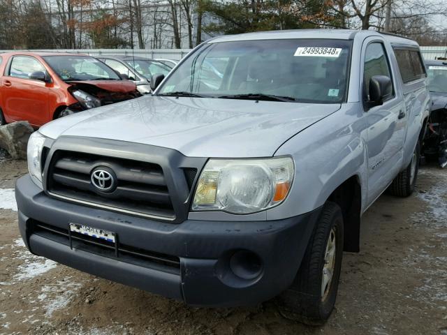 5TENX22N98Z508470 - 2008 TOYOTA TACOMA SILVER photo 2