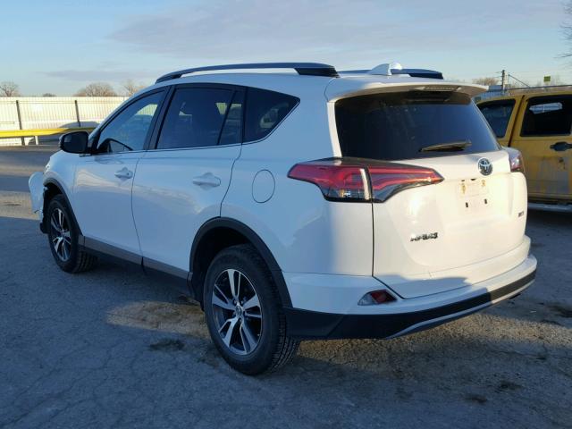 2T3WFREV4HW355374 - 2017 TOYOTA RAV4 XLE WHITE photo 3