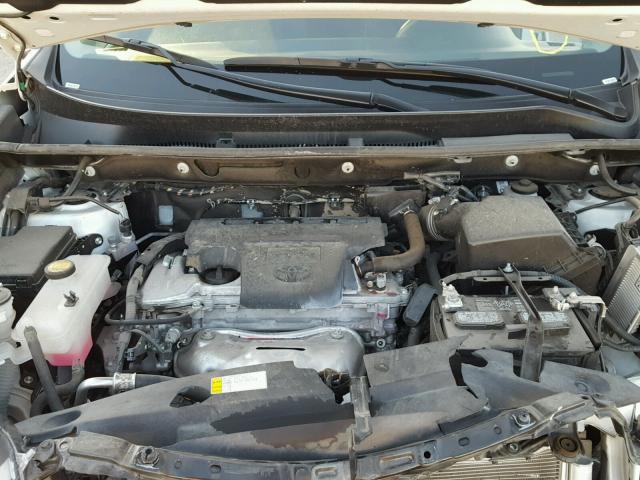 2T3WFREV4HW355374 - 2017 TOYOTA RAV4 XLE WHITE photo 7