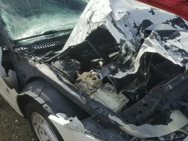 1G8ZH1270WZ267380 - 1998 SATURN SC2 WHITE photo 9