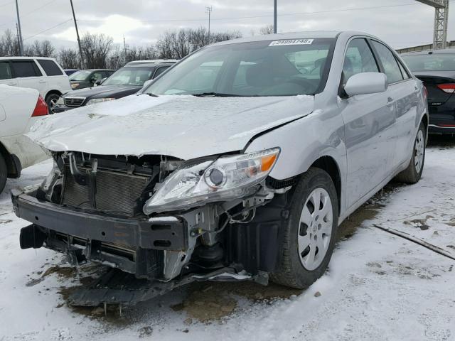 4T4BF3EK4BR115846 - 2011 TOYOTA CAMRY BASE SILVER photo 2