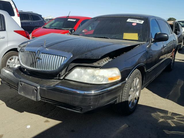 1LNHM84W64Y660048 - 2004 LINCOLN TOWN CAR E BLACK photo 2