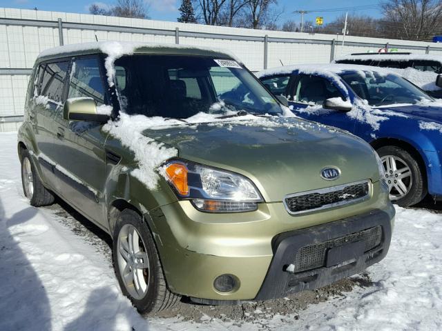 KNDJT2A21A7038451 - 2010 KIA SOUL + GREEN photo 1