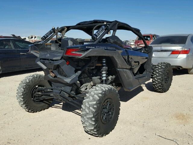 3JBVXAW27HK000603 - 2017 CAN-AM MAVERICK X BLACK photo 4