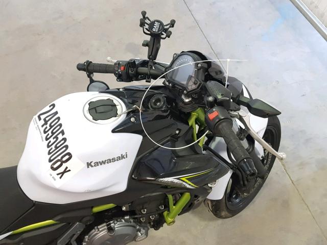 JKAEREG18HDA02006 - 2017 KAWASAKI ER650 G WHITE photo 5