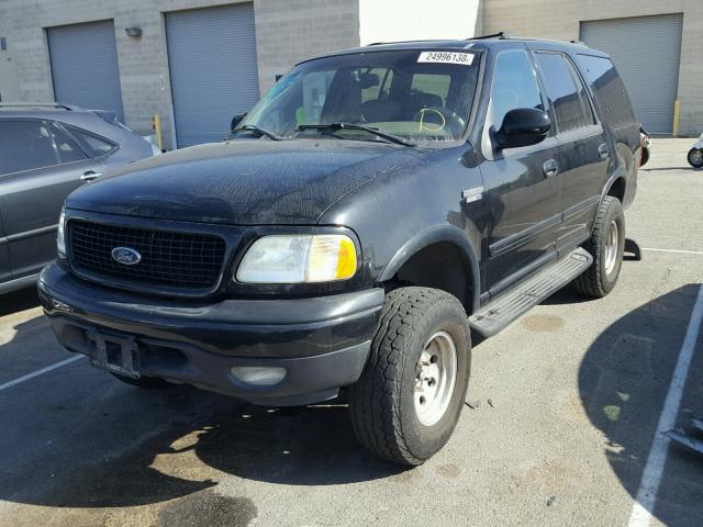 1FMRU17L72LA68889 - 2002 FORD EXPEDITION BLACK photo 2