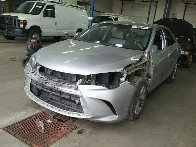 4T1BF1FK4GU157633 - 2016 TOYOTA CAMRY LE SILVER photo 2