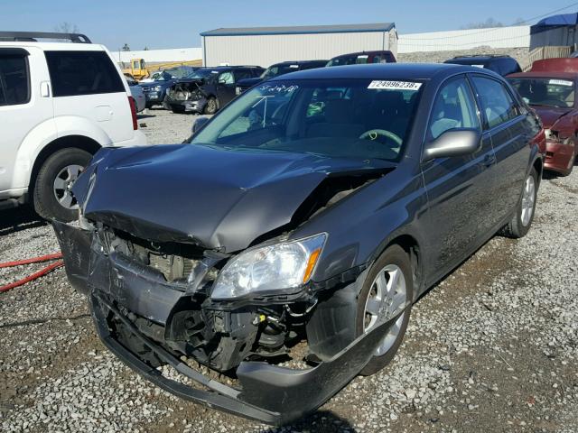 4T1BK36B27U235074 - 2007 TOYOTA AVALON XL GRAY photo 2