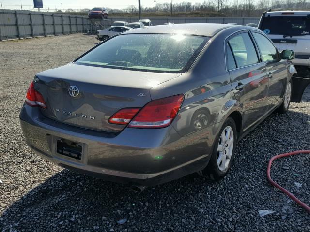 4T1BK36B27U235074 - 2007 TOYOTA AVALON XL GRAY photo 4