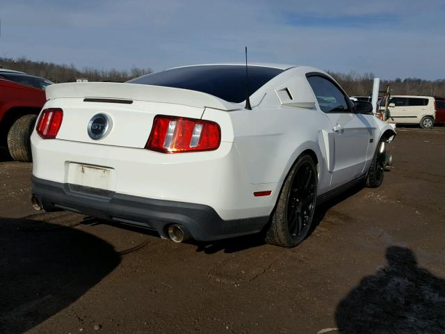 1ZVBP8CF3C5208560 - 2012 FORD MUSTANG GT WHITE photo 4