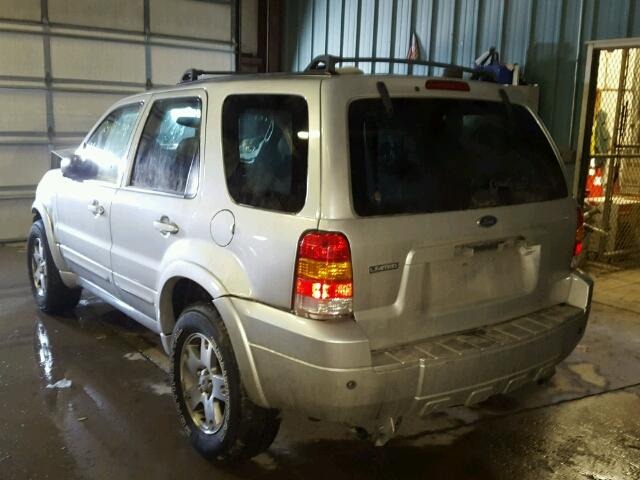 1FMCU94165KA73986 - 2005 FORD ESCAPE LIM SILVER photo 3