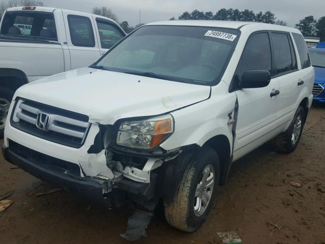 5FNYF28136B029125 - 2006 HONDA PILOT LX WHITE photo 2