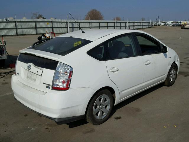 JTDKB20U077089989 - 2007 TOYOTA PRIUS WHITE photo 4