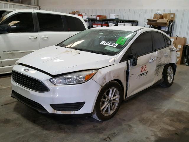 1FADP3K20GL298254 - 2016 FORD FOCUS SE WHITE photo 2