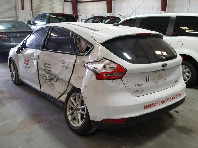 1FADP3K20GL298254 - 2016 FORD FOCUS SE WHITE photo 3