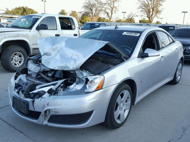 1G2ZA5EB2A4124779 - 2010 PONTIAC G6 SILVER photo 2