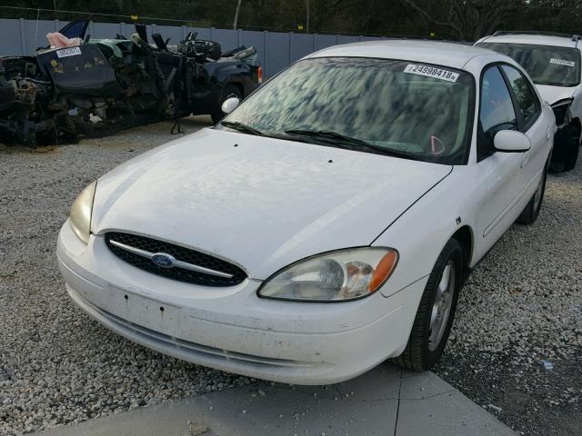 1FAFP53U22A146470 - 2002 FORD TAURUS SE WHITE photo 2