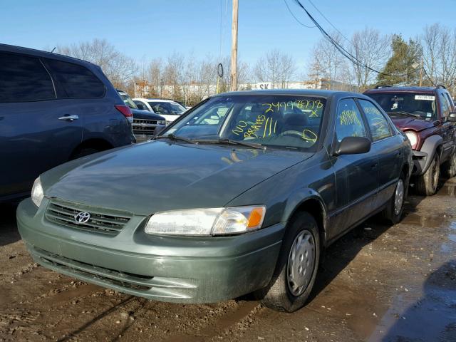 4T1BG22KXXU544812 - 1999 TOYOTA CAMRY CE GREEN photo 2