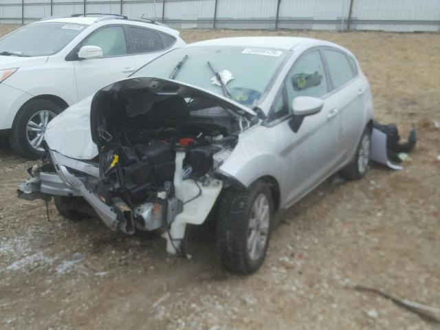 3FADP4EJ2BM166970 - 2011 FORD FIESTA SE SILVER photo 2