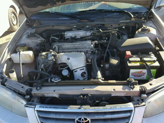 JT2BG22KX10568667 - 2001 TOYOTA CAMRY CE GOLD photo 7