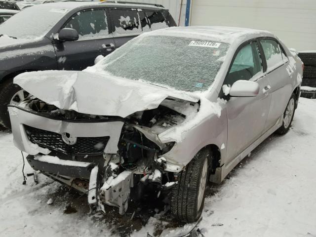 1NXBU4EE8AZ246017 - 2010 TOYOTA COROLLA BA SILVER photo 2