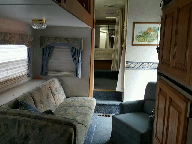 4YDF3042711019182 - 2001 KEYSTONE SPRINTER WHITE photo 9