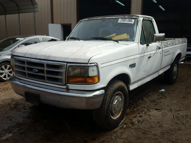 1FTHF25H0SNB07017 - 1995 FORD F250 WHITE photo 2