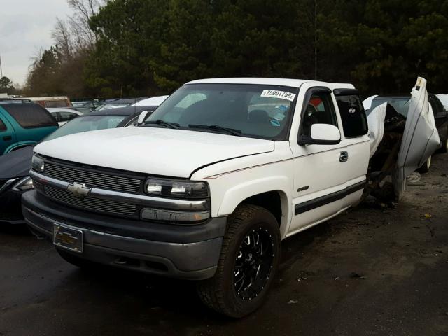 2GCEK19T021103767 - 2002 CHEVROLET SILVERADO WHITE photo 2