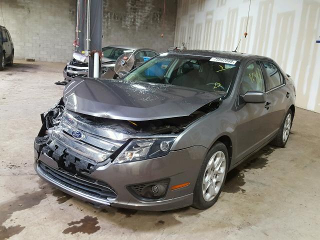 3FAHP0HA6BR229903 - 2011 FORD FUSION SE CHARCOAL photo 2