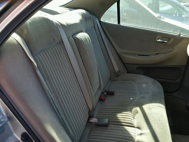 1HGCG5645WA126052 - 1998 HONDA ACCORD LX SILVER photo 6